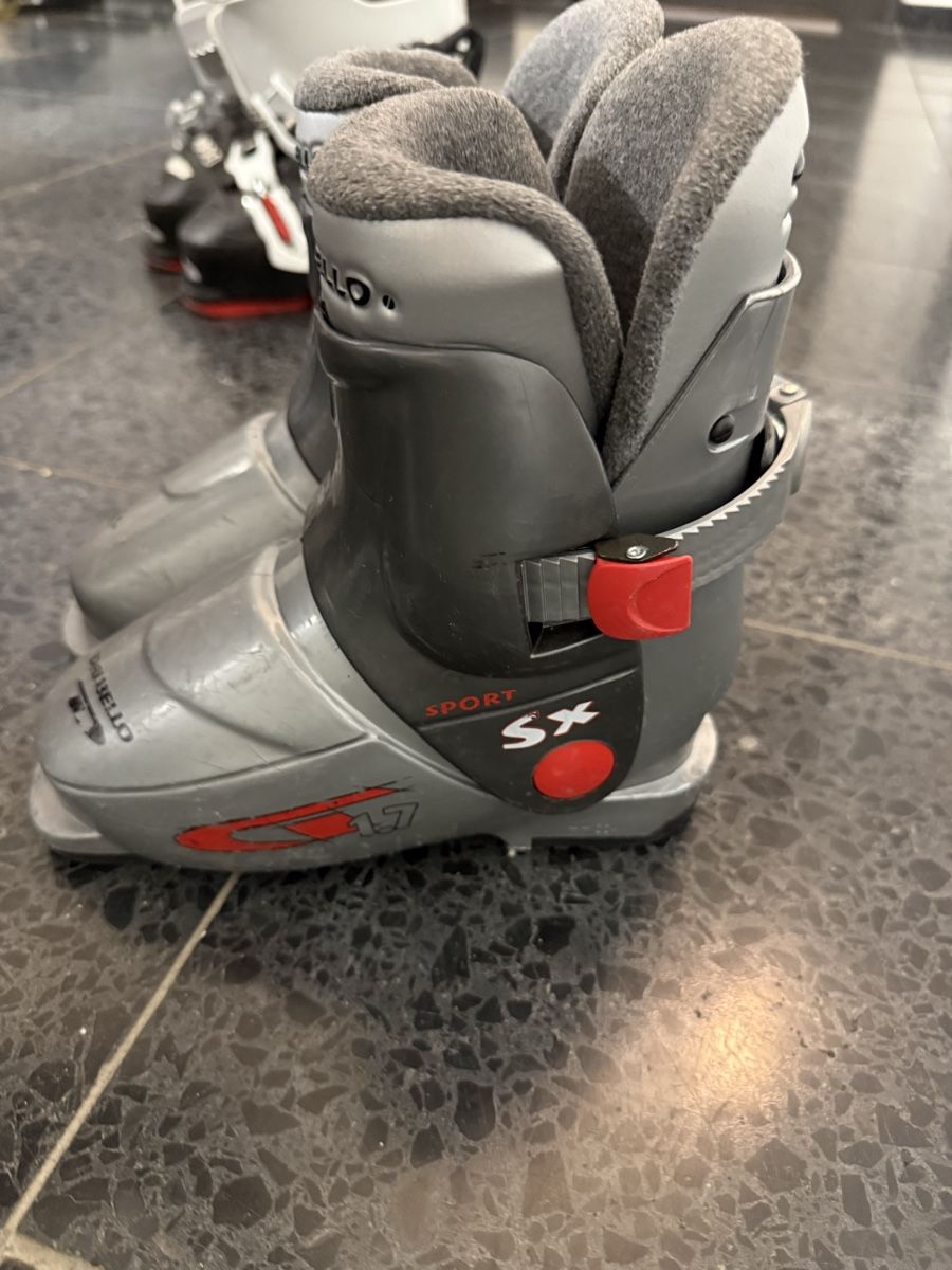 Scarpe per ragazzi: Kinder Skischuhe 190 – Usato da Zürich venduto da dan_7cj7