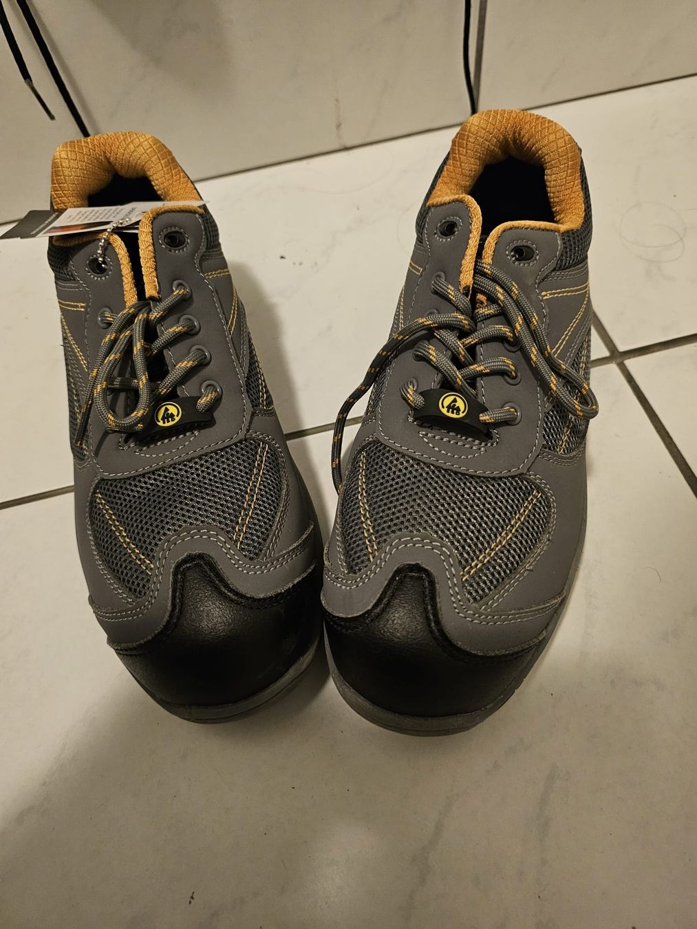 Herrenschuhe: Neue Sicherheitsschuhe Gr. 42 S1P – Neu und originalverpackt aus Zürich von iwa_7wfj