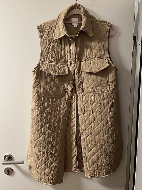 Gilets & Westen: Beige, lange, leichte Stepweste Gr. XS – Gebraucht aus Sevelen von ale_v29l