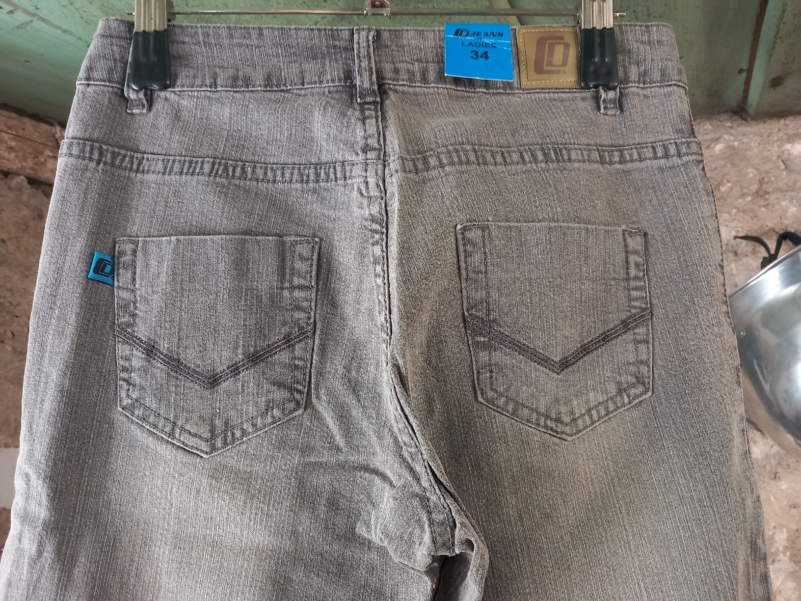 Jeans: Damenjeans von CD Gr.34 Fabrikneu – Neu und originalverpackt aus Hochwald von motowear-secondhand 3