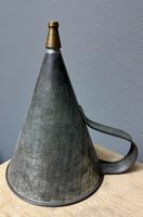 Antiker Trichter 23.5 cm mit Gebrauchsspuren