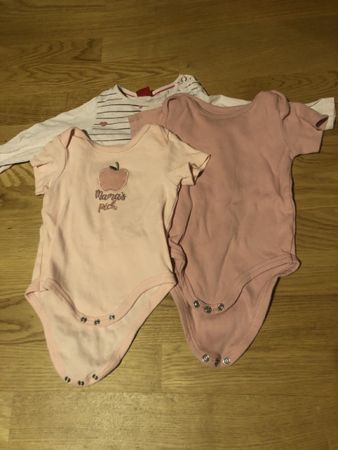 2 Süessi Babybodys und 1 langarmt shirt gr. 74