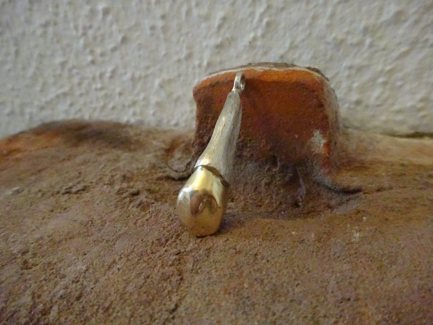Ciondoli: Zahn Amulett Design / Glücksbringer – Usato da Esslingen venduto da FetteSchnecke 1