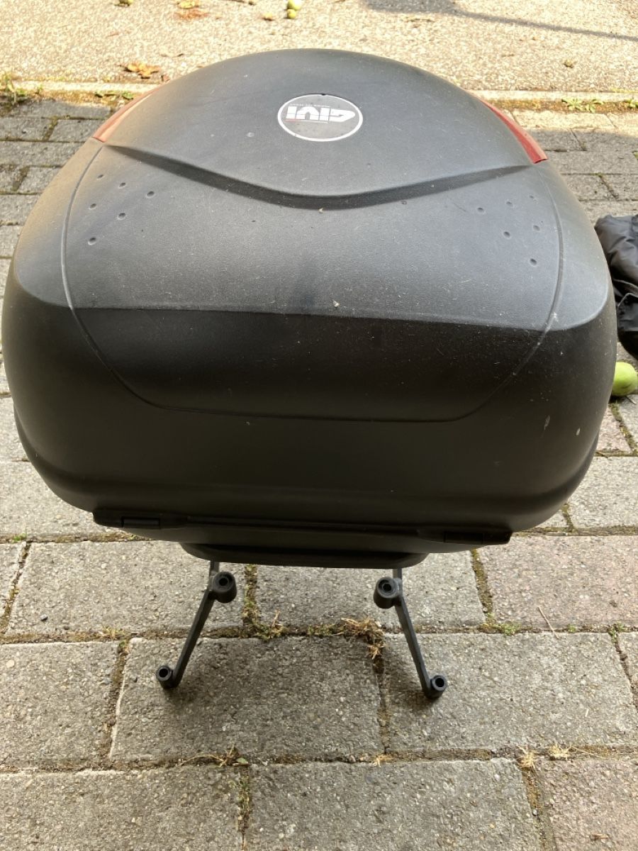 Givi Valises de voyage: Case Helmbox Givi – D'occasion à Schönenwerd par Lichi 2