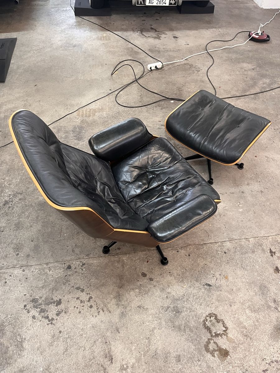 Sessel: Alter Designerstuhl mit Hocker – Gebraucht aus Muri AG von Philipp27LMW 1