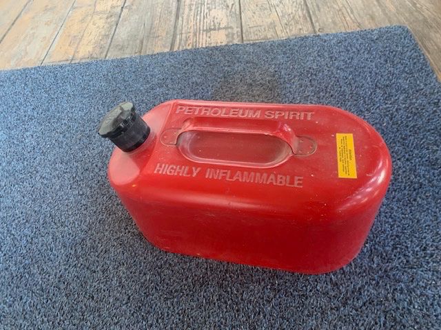 Accessori per altri veicoli: Petrolbehälter Vintage – Usato da Hünibach venduto da Cp30 2