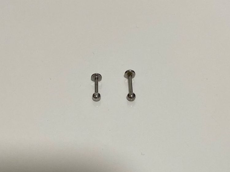 Gioielli per piercing: 2 Stk. Helix/Tragus Piercing – Usato da Zürich venduto da dedasiba