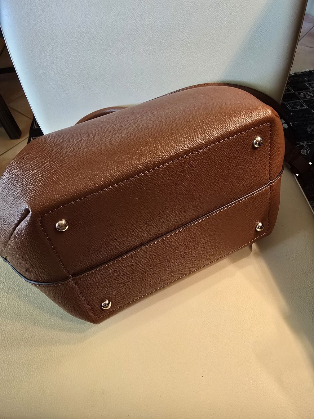 Guess Borse da donna: Magnifique sac GUESS comme neuf – Nuovo (secondo la descrizione) da Crassier venduto da Mimikaki 3
