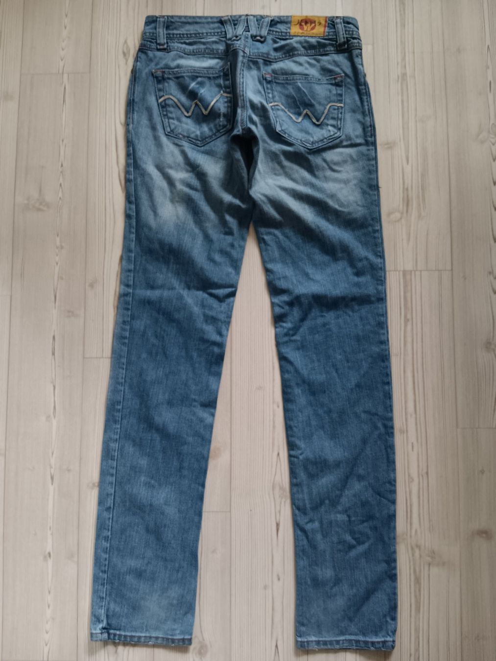 Le Temps Des Cerises Jeans: LE TEMPS DES CERISES Jeans taille / Grosse 31 – Usato da Cossonay-ville venduto da Super-Price-Quality 5