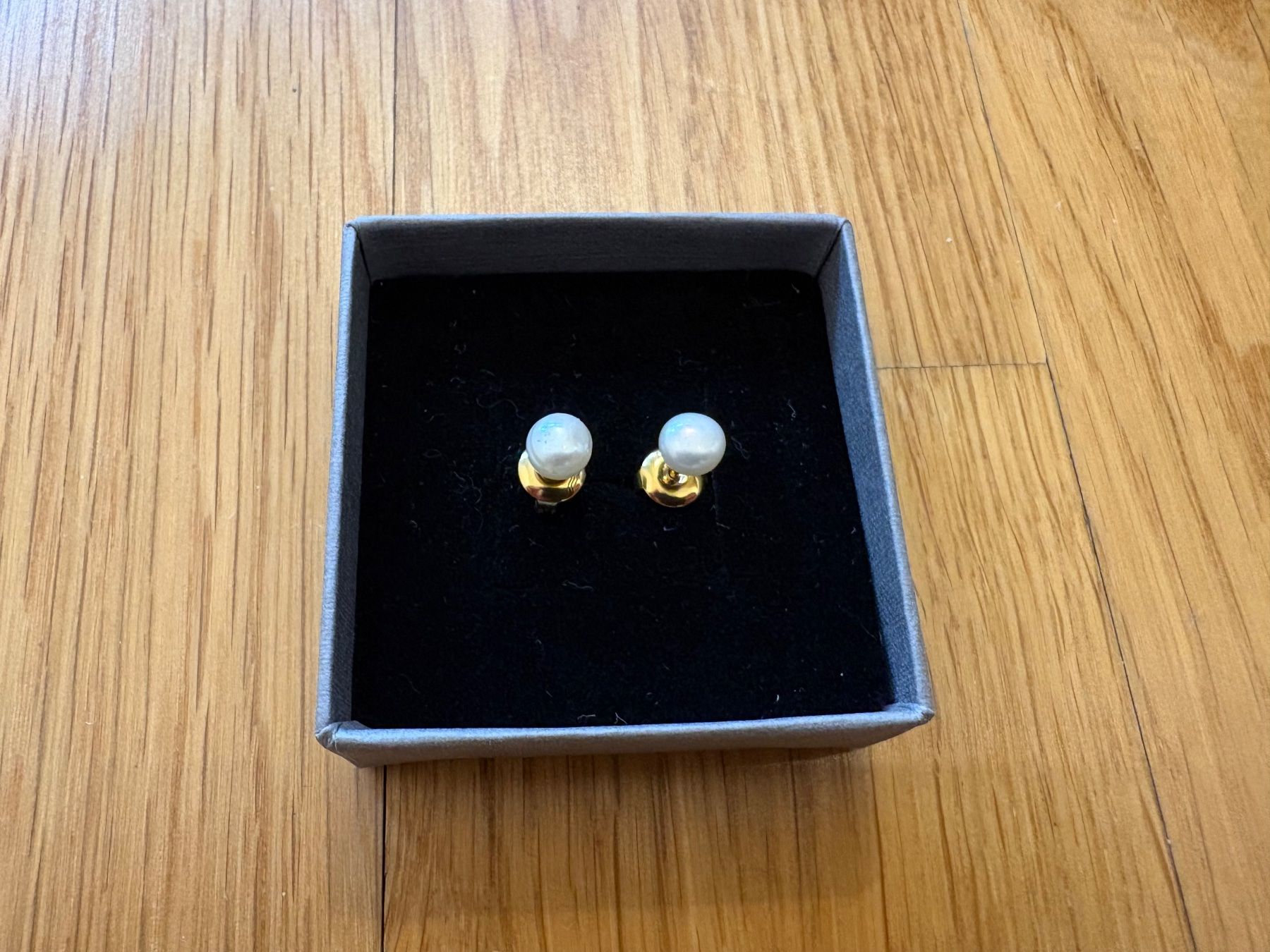 Orecchini pendenti & Orecchini a lobo: Tara Style - Perl-Ohrstecker - NEU – Nuovo e nell'imballaggio originale da Zürich venduto da cassandra1504