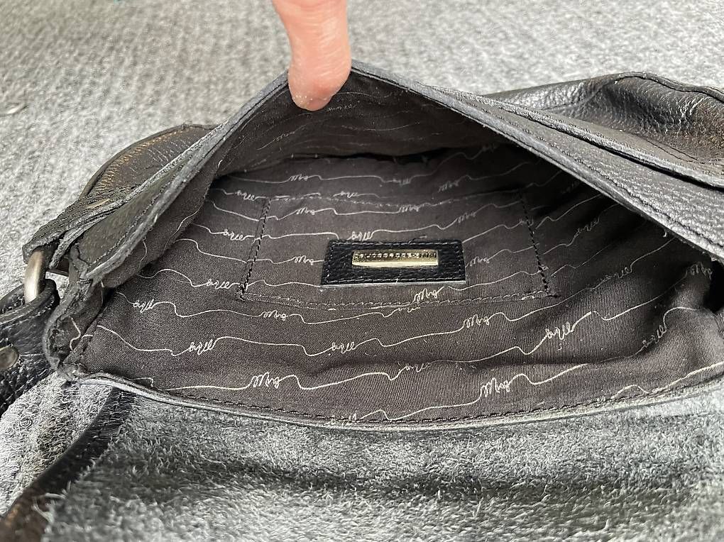 Borse da donna: Lederhandtasche von Mango - schwarz – Usato da Thörishaus venduto da ama_9dbt 2