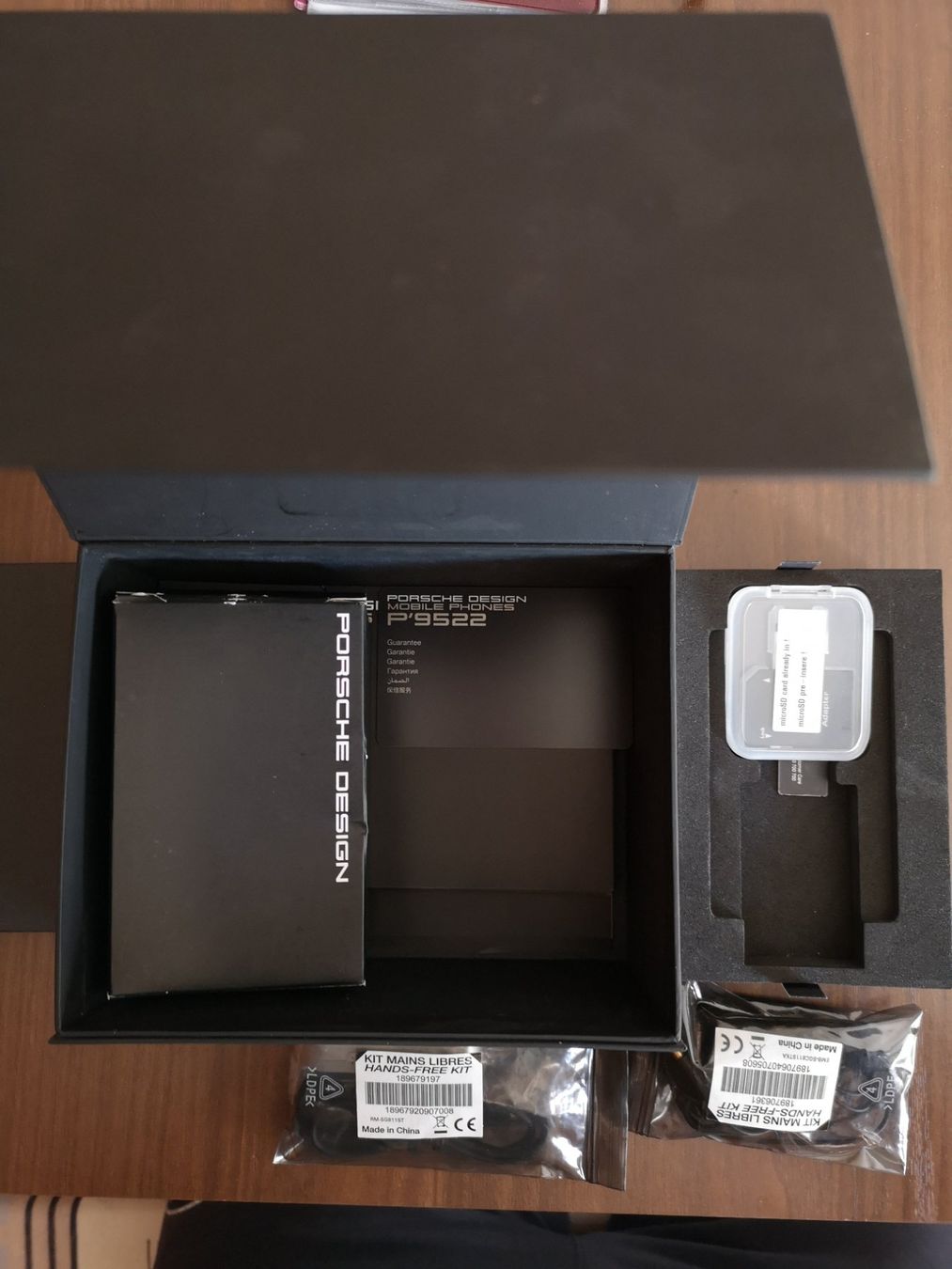Telefoni cellulari / Smartphones: Porsche Design P 9522 Telefon – Usato da Klosters Dorf venduto da Baky61 2