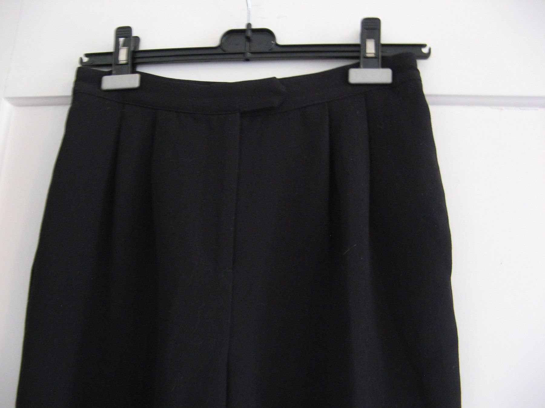 Na-kd Pantaloni: Hose schwarz Gr. 36 Na-kd – Usato da Zürich venduto da apil 1