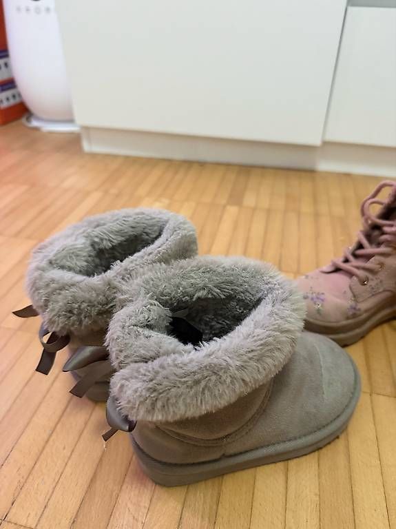 Scarpe per ragazze: Winterschuhe gr 27 – Usato da Bischofszell venduto da olg_f72c 2