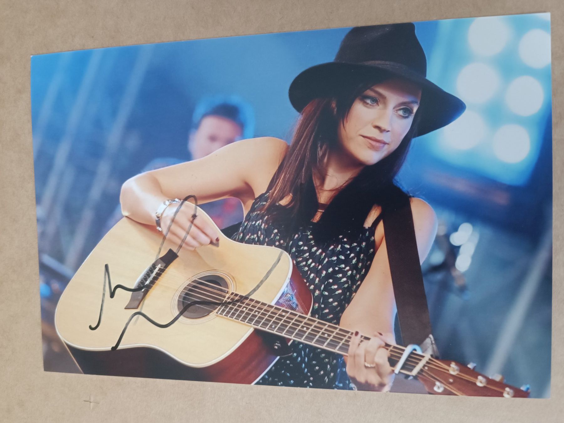 Autografi: Amy Macdonald - persönlich gesammelt 2017 – Usato da Menziken venduto da Artographs