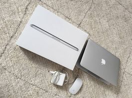 Apple MacBook Pro Laptop inkl Magic Mouse