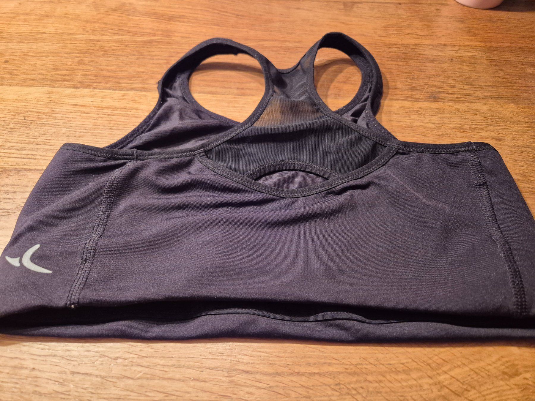 Blusen, T-Shirts & Tops: Sport- Top – Gebraucht aus Kriens von honig01 2