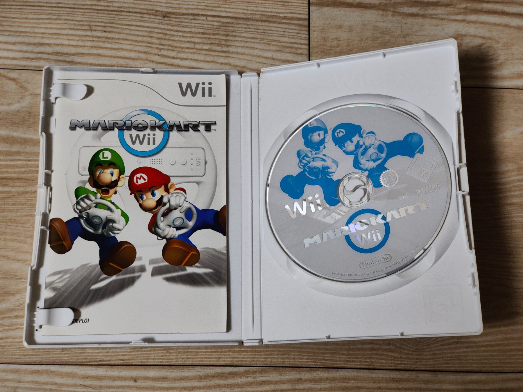 Nintendo Spiele: Mario kart Wii + Volant, Édition Limitée – Gebraucht aus Châtelaine von Chompis 1