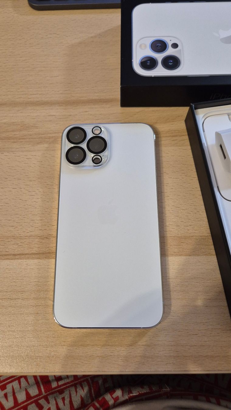 Apple Telefoni cellulari / Smartphones: iPhone 13 Pro Max 256GB Silver 3049 – Usato da Münchenbuchsee venduto da MV_Solutions 4