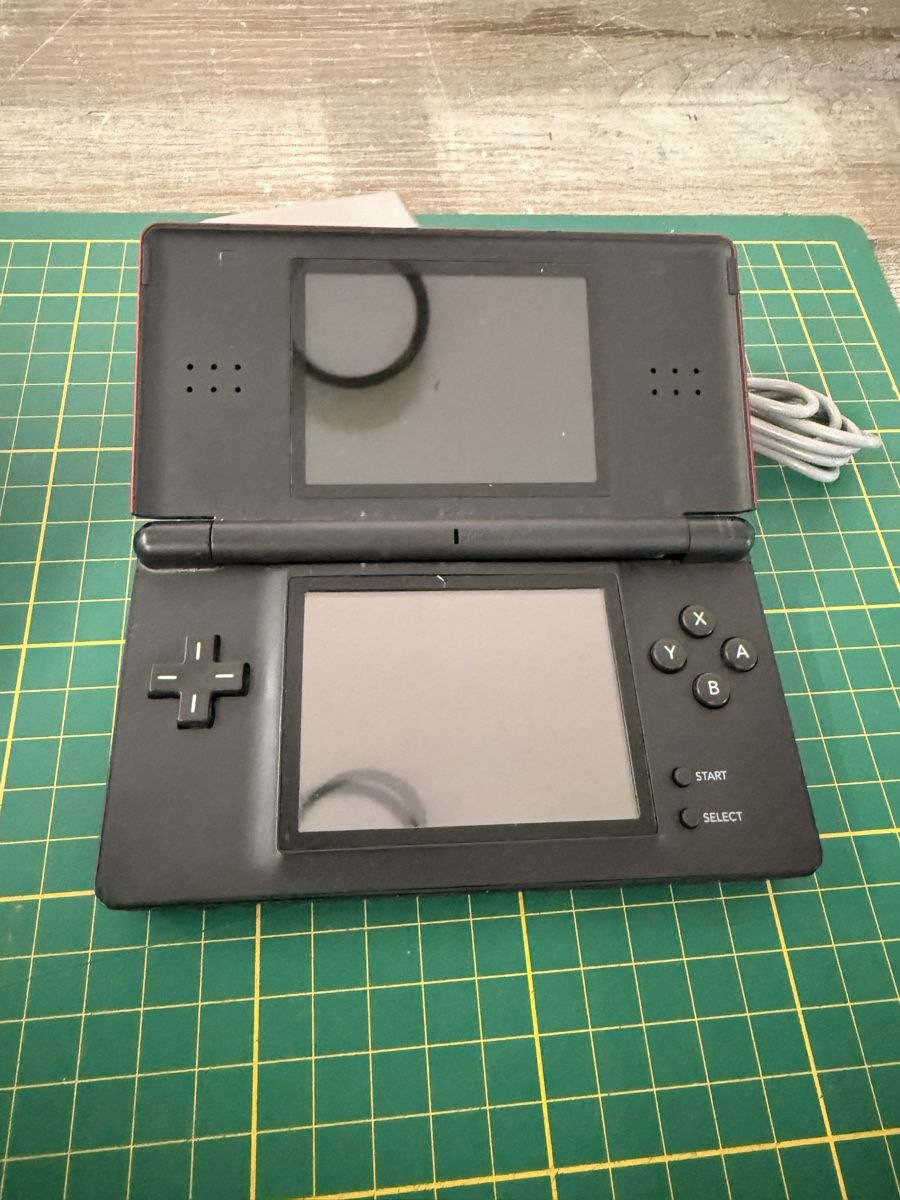 Nintendo Console: 2 Nintendo DS Lite + chargeurs – Difettoso da Domdidier venduto da DevilTek 4