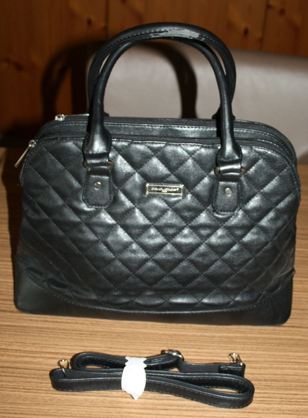 Borse da donna: Handtasche DAVID JONES gesteppt schwarz – Difettoso da Flüelen venduto da DiversicumAccessoire