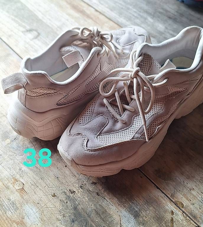 Scarpe da donna: Diverse Schuhe Gr 38-39 AF1, Overknees – Usato da Rüti ZH venduto da la-93 1