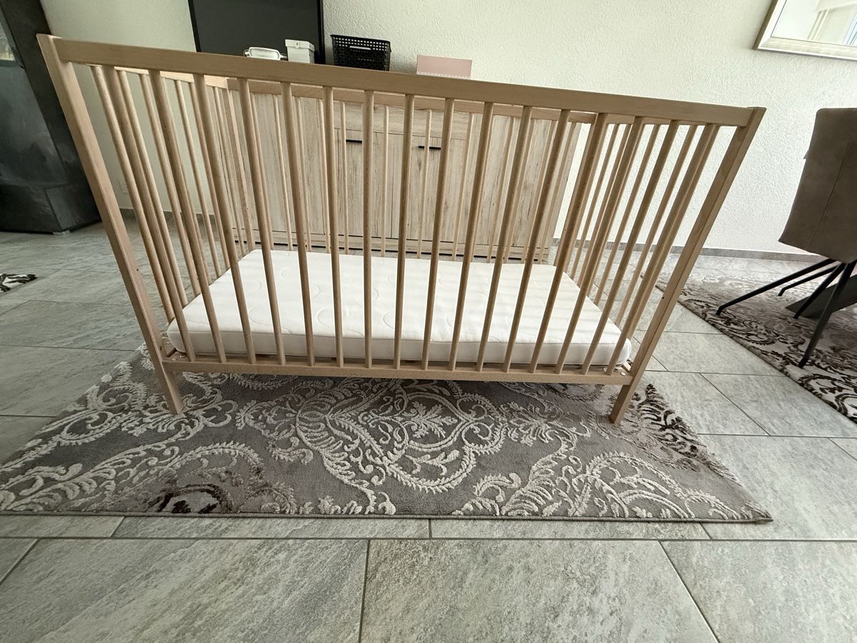 Letti: Ikea Kinderbett mit Matratze – Usato da Benglen venduto da Dubai1234
