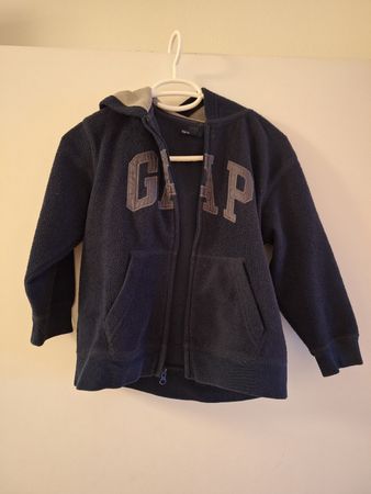 GAP Fleece-Jacke in Gr. 116/122 (6-7 Jahre)