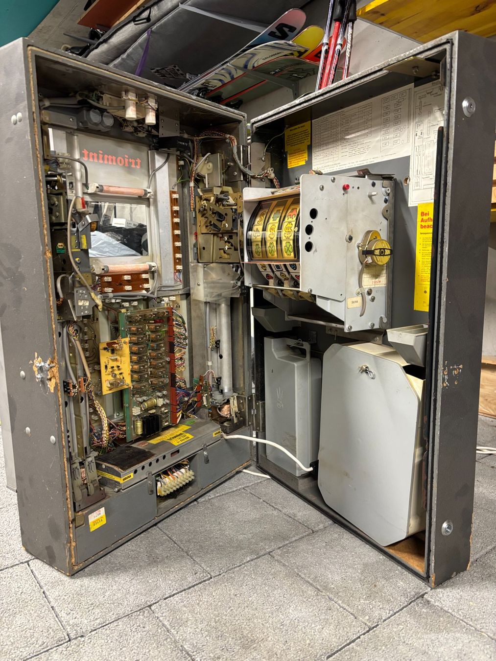 Slot Machine: Spielautomat Triomat – Usato da Oberkirch LU venduto da flegu99 2