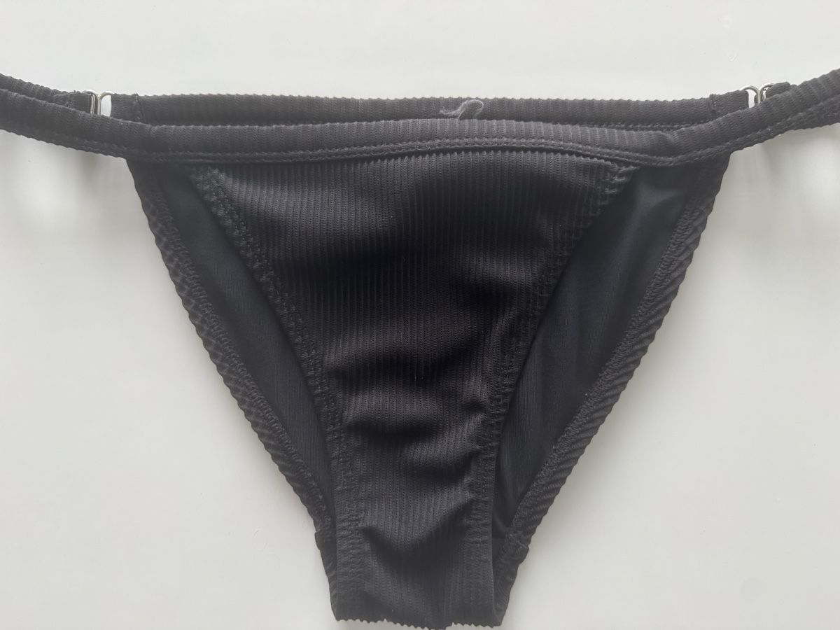 H&M Badekleider & Bikinis: Bikini Hose schwarz gerippt Grösse S neu – Neu (gemäss Beschreibung) aus Arbon von leu_g29t