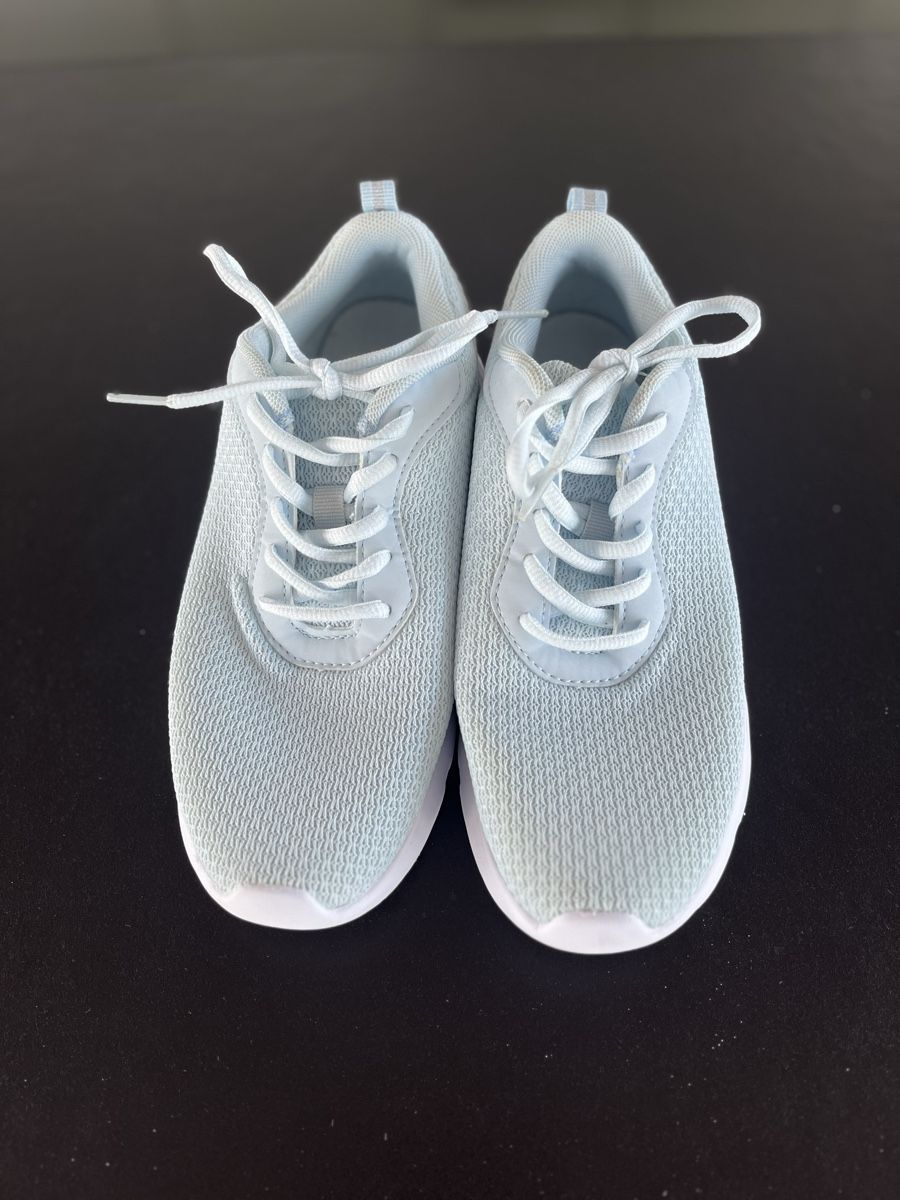 Dosenbach Scarpe da donna: Sneaker VTy , hellblau, Grösse 38, Frühling! – Usato da Merenschwand venduto da katerchen01