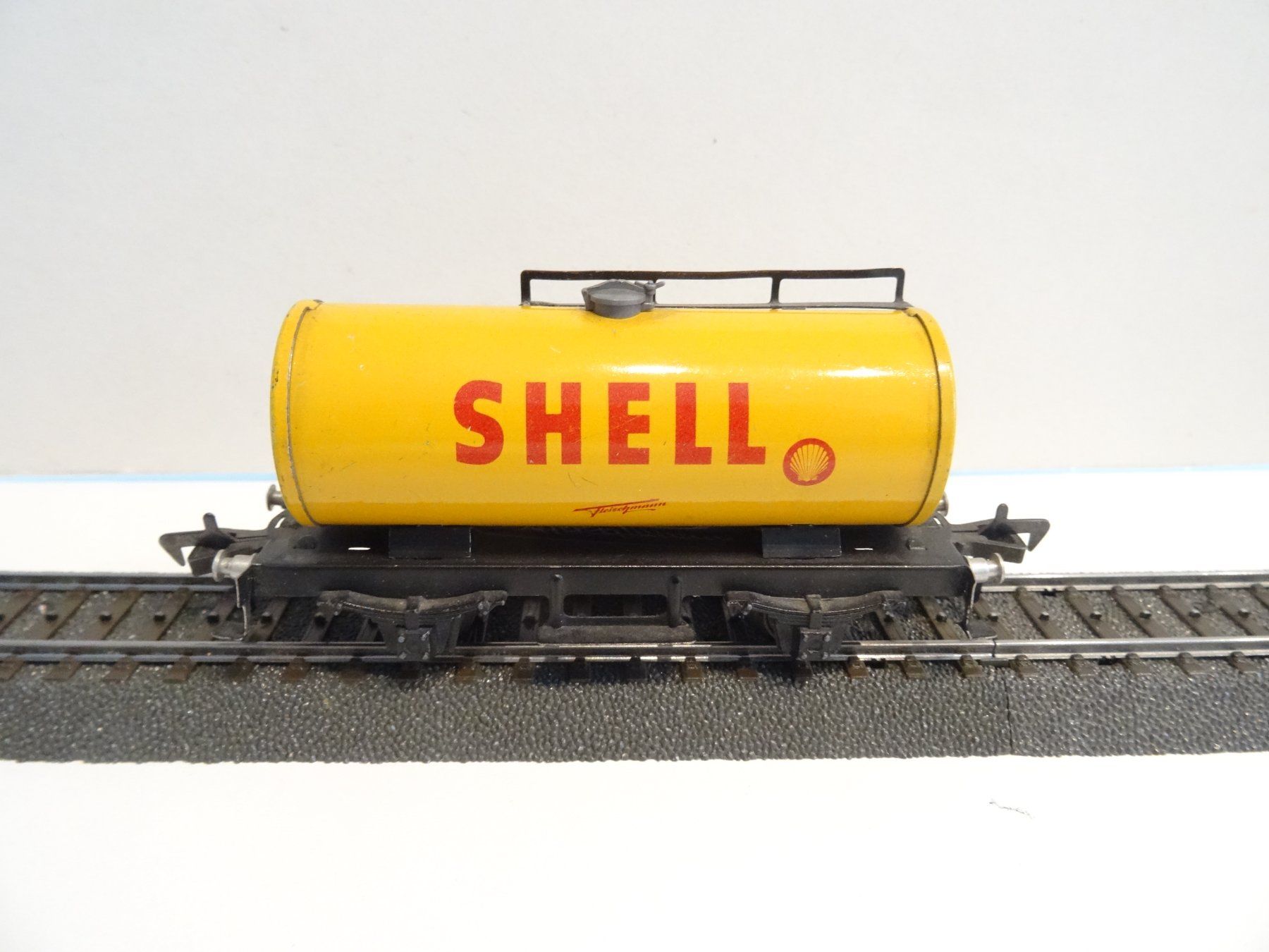 Fleischmann Modellini di ferrovie: 1215 S Fleischmann. HO Shell Zisternenwagen – Usato da Hochdorf venduto da Teger02 3