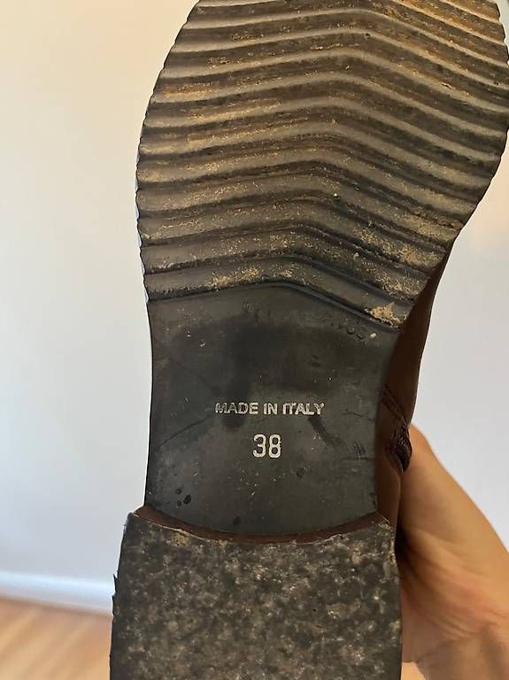 Scarpe da donna: Rotbraune Lederstiefel – Usato da Bern venduto da nal_5x9x 2
