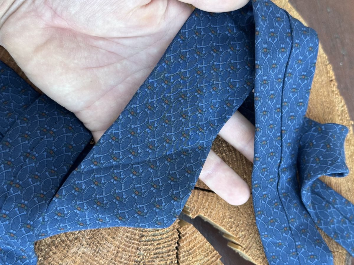 Celine Krawatten: Celine Krawatte blau Seide mit Muster Oryginal – Gebraucht aus Wetzikon ZH von Jan_wojt 4