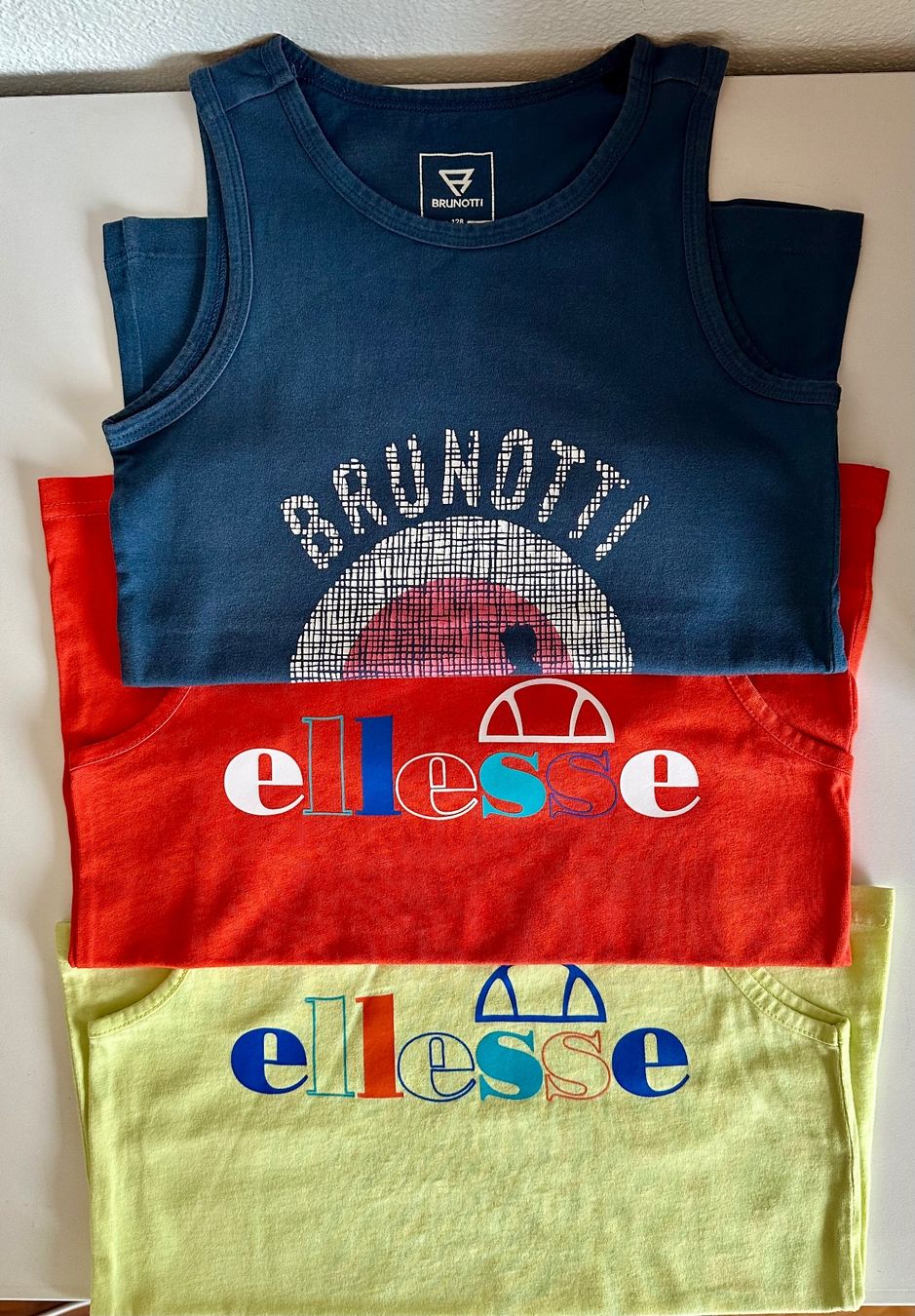 Ellesse Camicie, T-shirt & Polo: 3 Canotte in cotone ELLESSE e Brunotti – Usato da Castel San Pietro venduto da Moregi