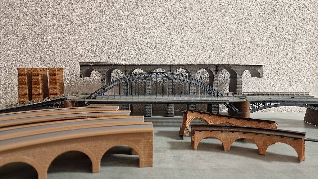 Modellini di ferrovie: Modelleisenbahn Brücken teile – Usato da Hasle LU venduto da luc_9pxg 1