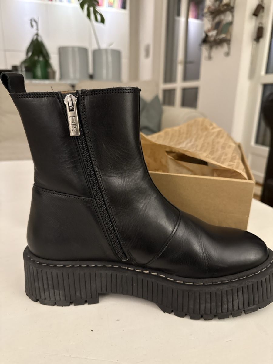 Scarpe da donna: Trendige Herbst-Boots von Ten Points, Gr. 39, Leder – Nuovo (secondo la descrizione) da Winterthur venduto da san_9m2f 7