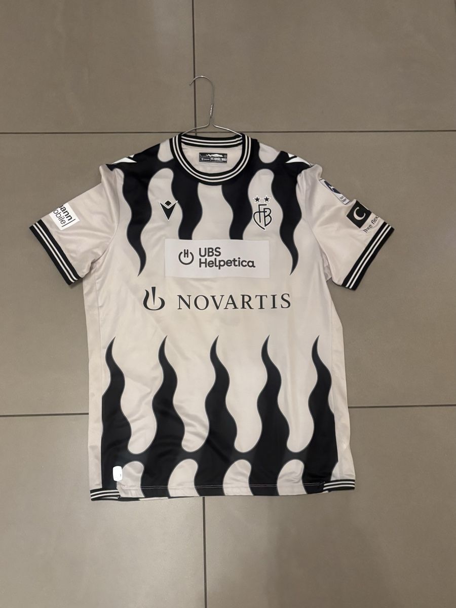 Canottiere & Pantaloni: Fc Basel Matchworn Trikot – Usato da Basel venduto da kleinerprinz