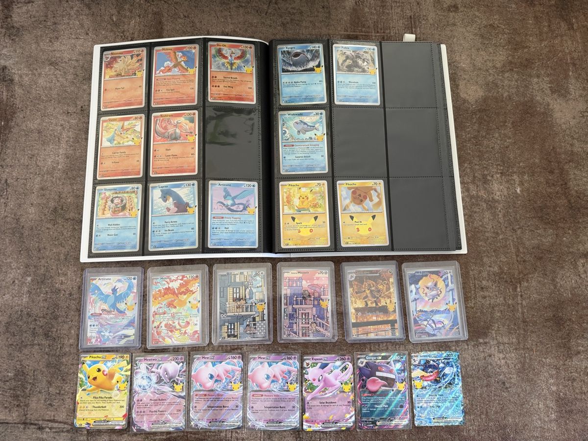 Pokémon Carte collezionabili: Binder 30th Pokemon + partial set + pulls – Nuovo (secondo la descrizione) da Pazzallo venduto da Schif_16 1