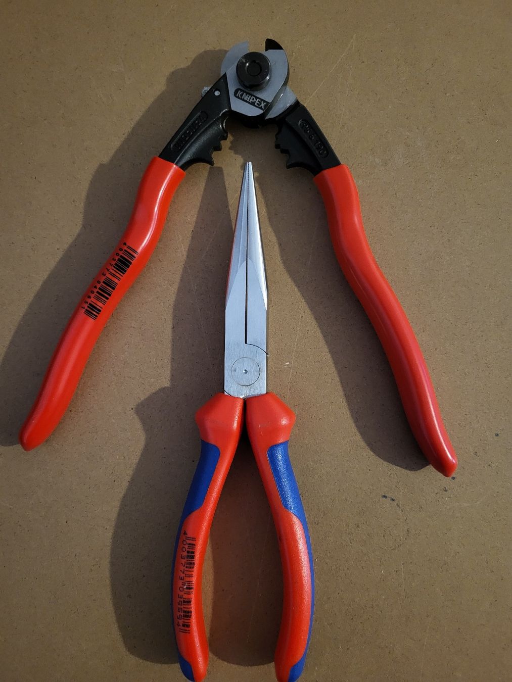 Knipex Tutti gli attrezzi: KNIPEX Kombizange und Seitenschneider  – Nuovo (secondo la descrizione) da Riniken venduto da Melanie910
