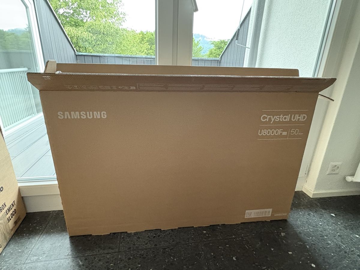 Samsung Televisori: Garantie + Rechnung Samsung Crystal UHD U8000F 50" Smart. – Usato da Kilchberg ZH venduto da bau_x7vy