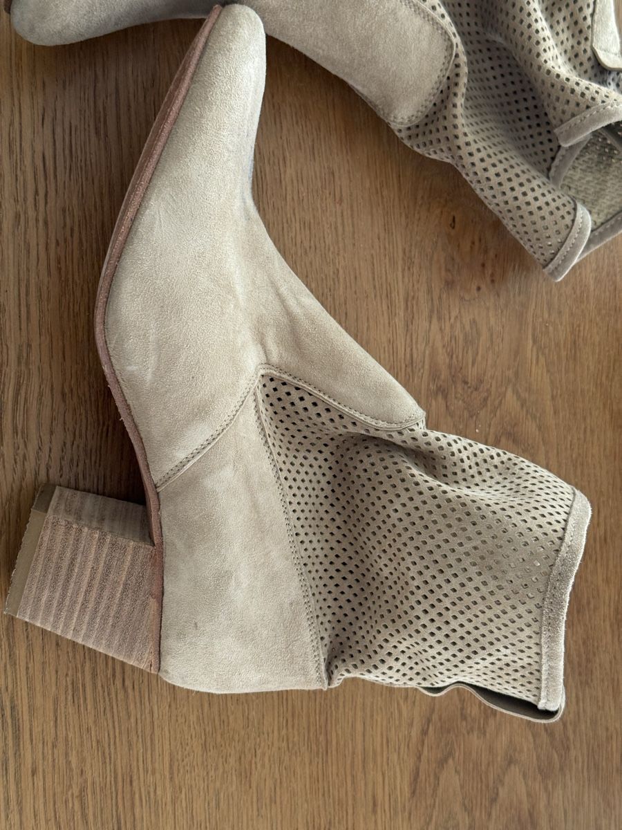Navyboot Scarpe da donna: NAVYBOOT Stiefel beige, Gr. 40 – Usato da Zürich venduto da JBZH 2