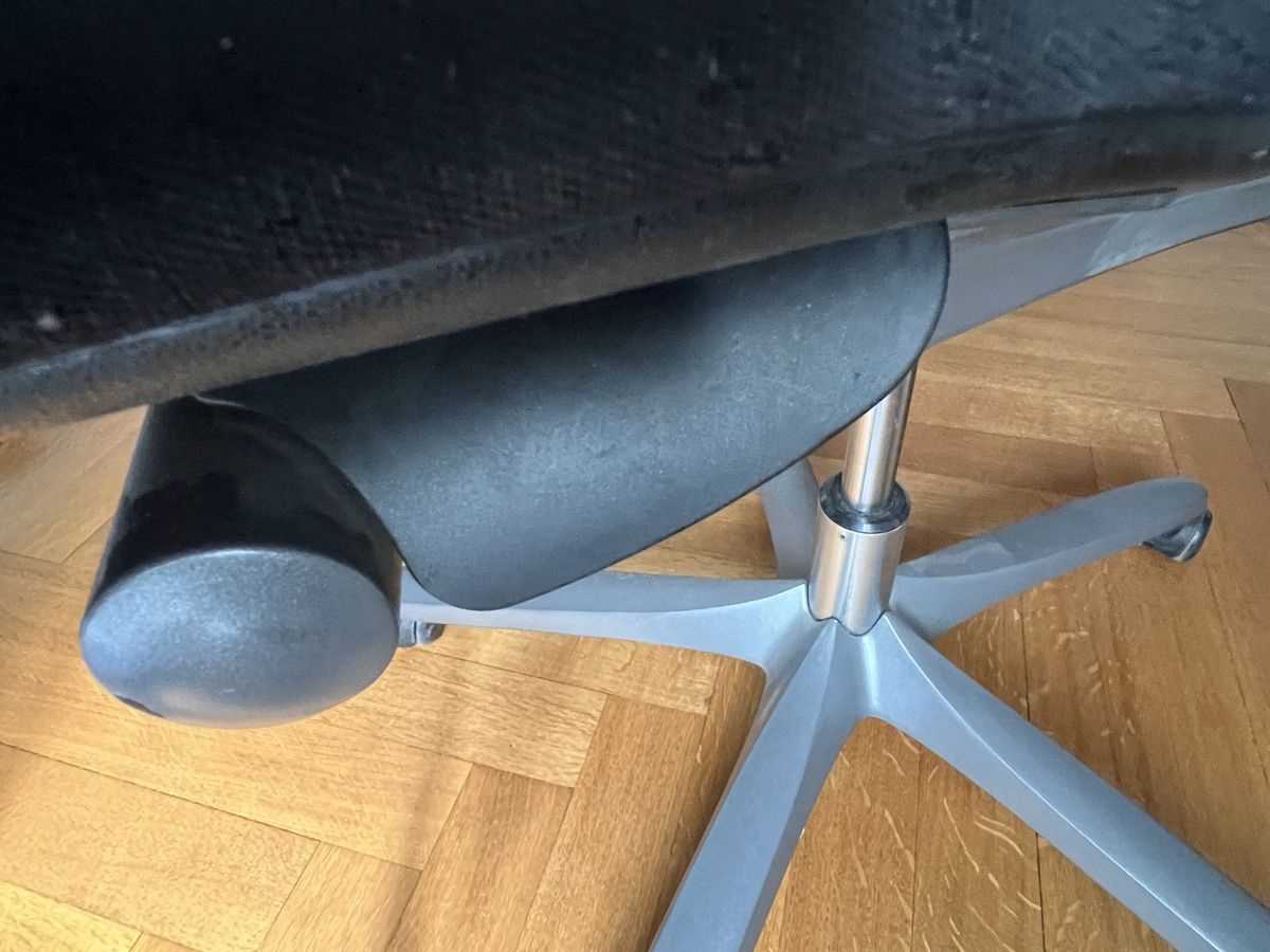 Giroflex Sedie: GIROFLEX 64 Burostuhl Schwarz – Usato da Schaffhausen venduto da vandemonian 7