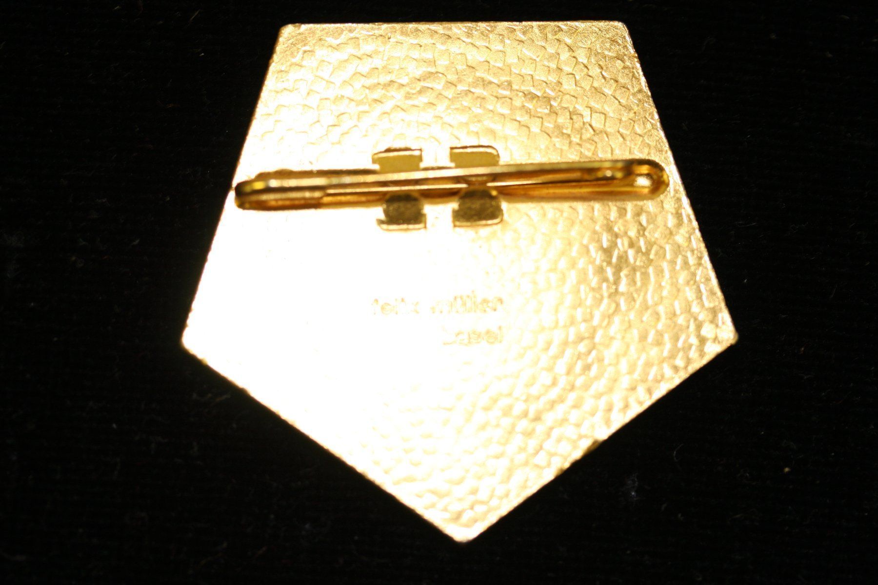 Basler Placchette & Badge: Fasnacht 1983 Gold – Usato da Allschwil venduto da Schluurbi605 1