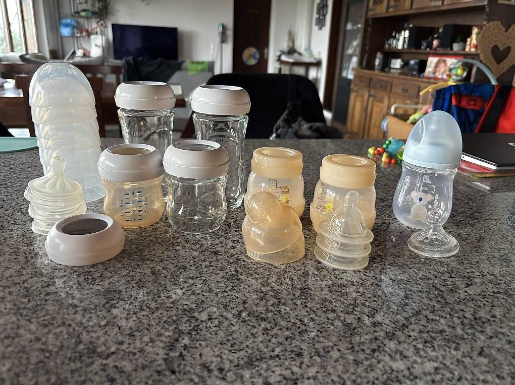 Baby-Mahlzeiten: Biberon in vetro e plastica  – Gebraucht aus Robasacco von sil_cbl2