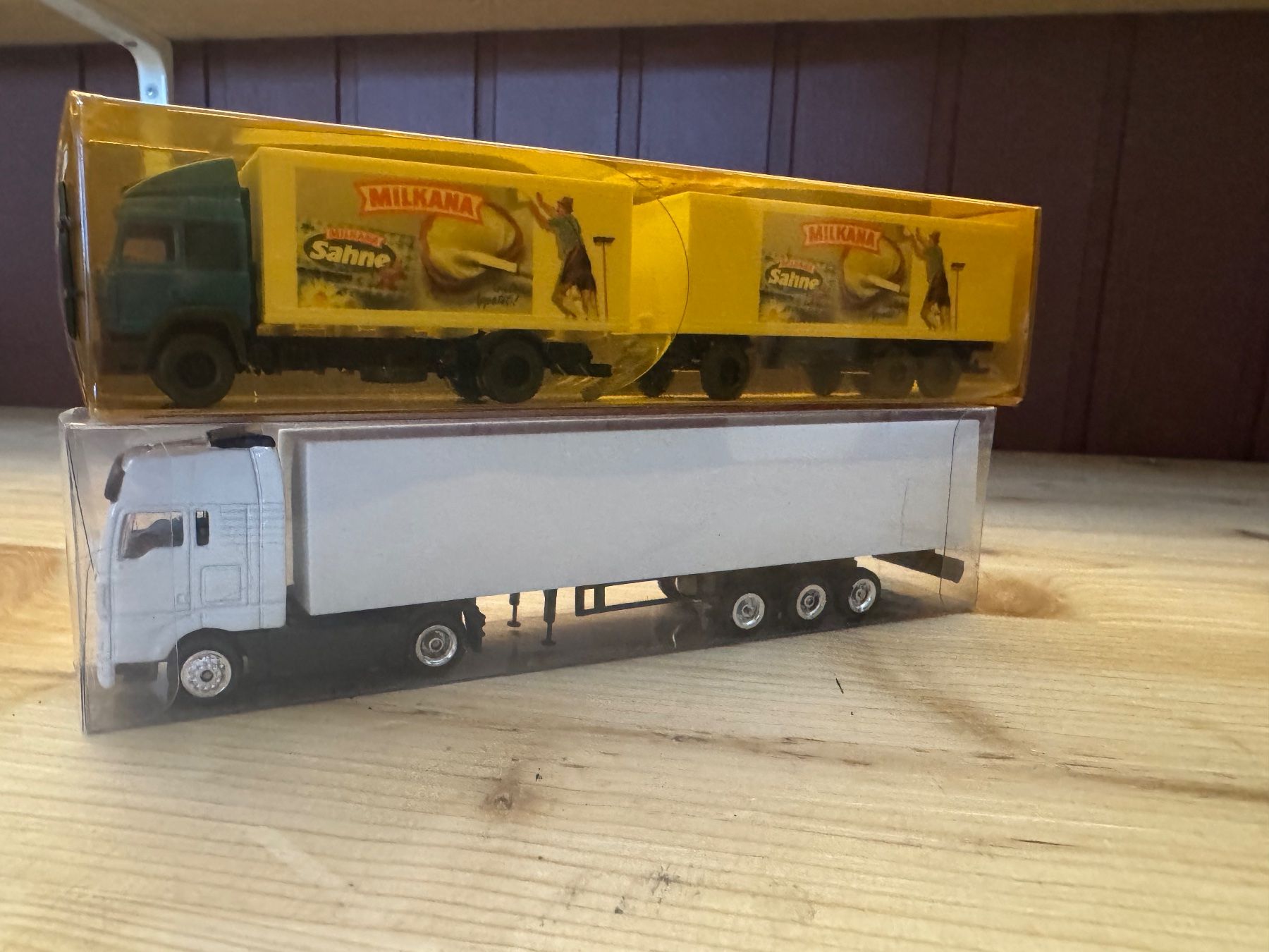 AWM Kit di modellismo & Modellini statici: 2-LKW's Modelle 1:87 – Nuovo e nell'imballaggio originale da Klarsreuti venduto da Sbirolipiero