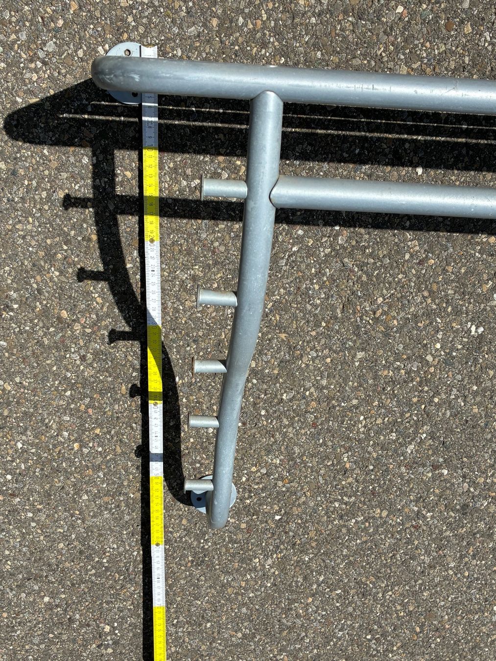 Ikea Guardaroba: Garderobe grau, metall – Usato da Winterthur venduto da Footprint5 5