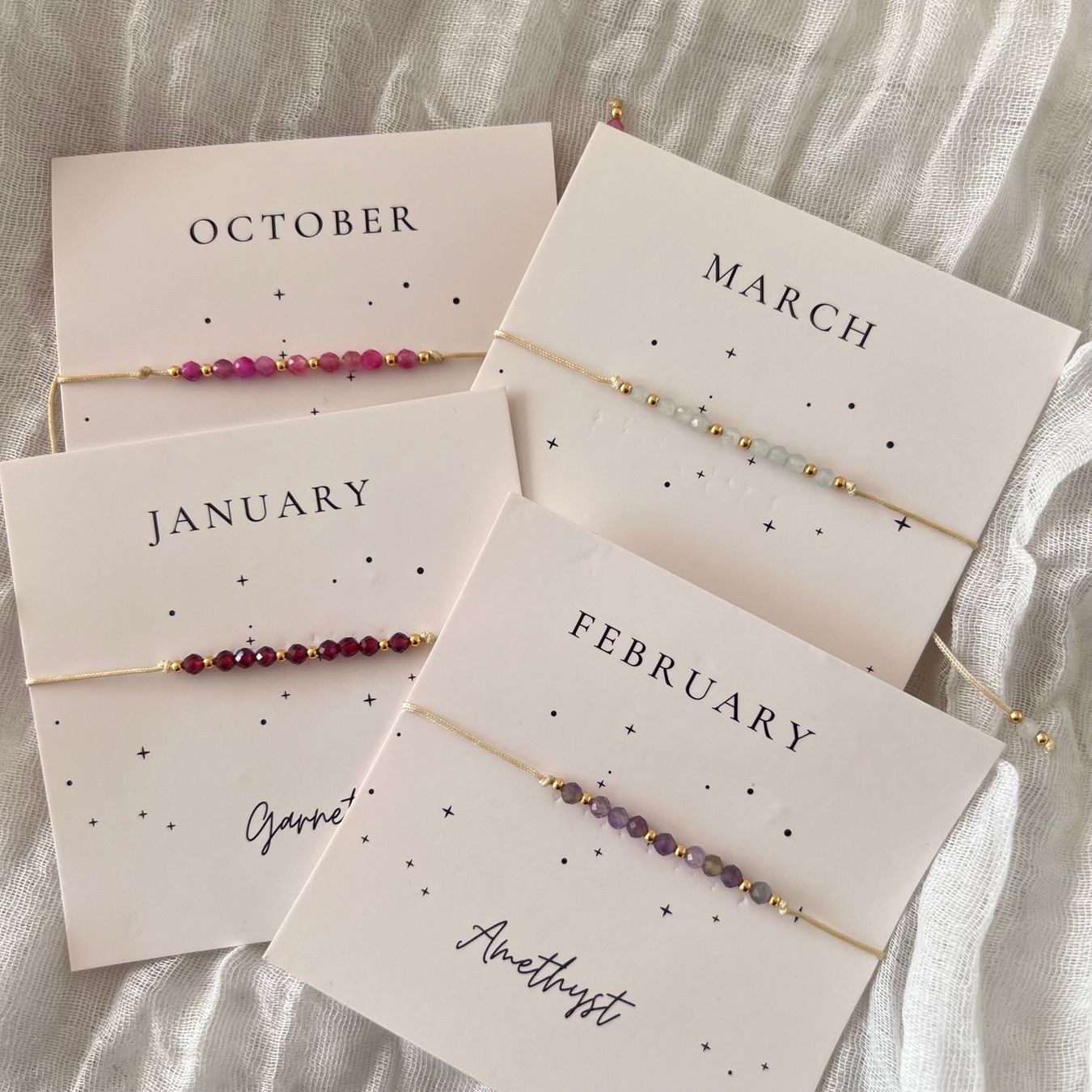 Armbänder & -reifen: Bracelet mois de naissance - grenat pour janvier – Neu und originalverpackt aus Pully von sunaddict 2