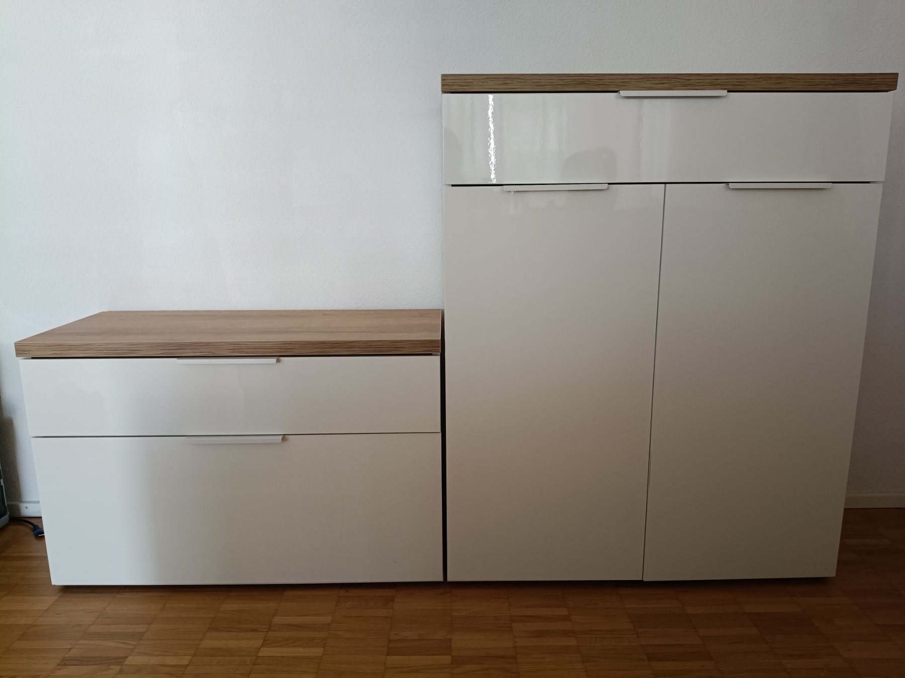 Cassettiere: Kommode/Schuhschrank Hochglanz weiss 2-teilig – Usato da Zürich venduto da r_b24mt