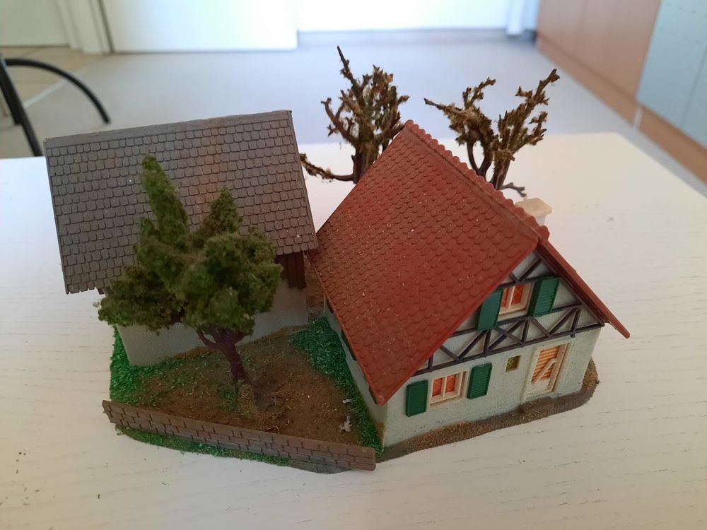 FALLER Gemeindehaus H0 1:87 - Modellbau Bausatz Mit 98 Teilen